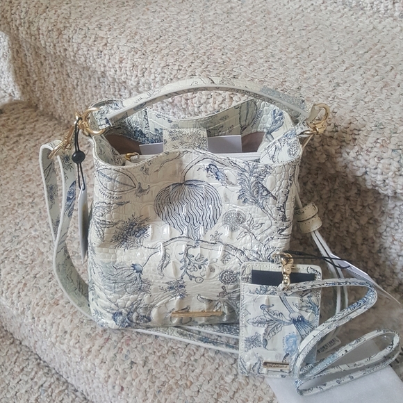 BRAHMIN BUCKET BAG & SAWYER - Picture 2 of 9